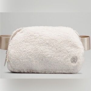 Lululemon Everywhere Ivory Sherpa Adjustable Belt Bag